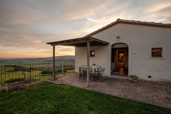 Deluxe Apartment | Terrace/patio - Agriturismo Bio Aia della Colonna (Roccalbegna)