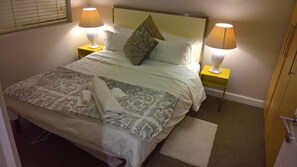 Luxury Apartment, 2 Bedrooms, Balcony, Sea Facing | 2 bedrooms, Egyptian cotton sheets, premium bedding, down comforters