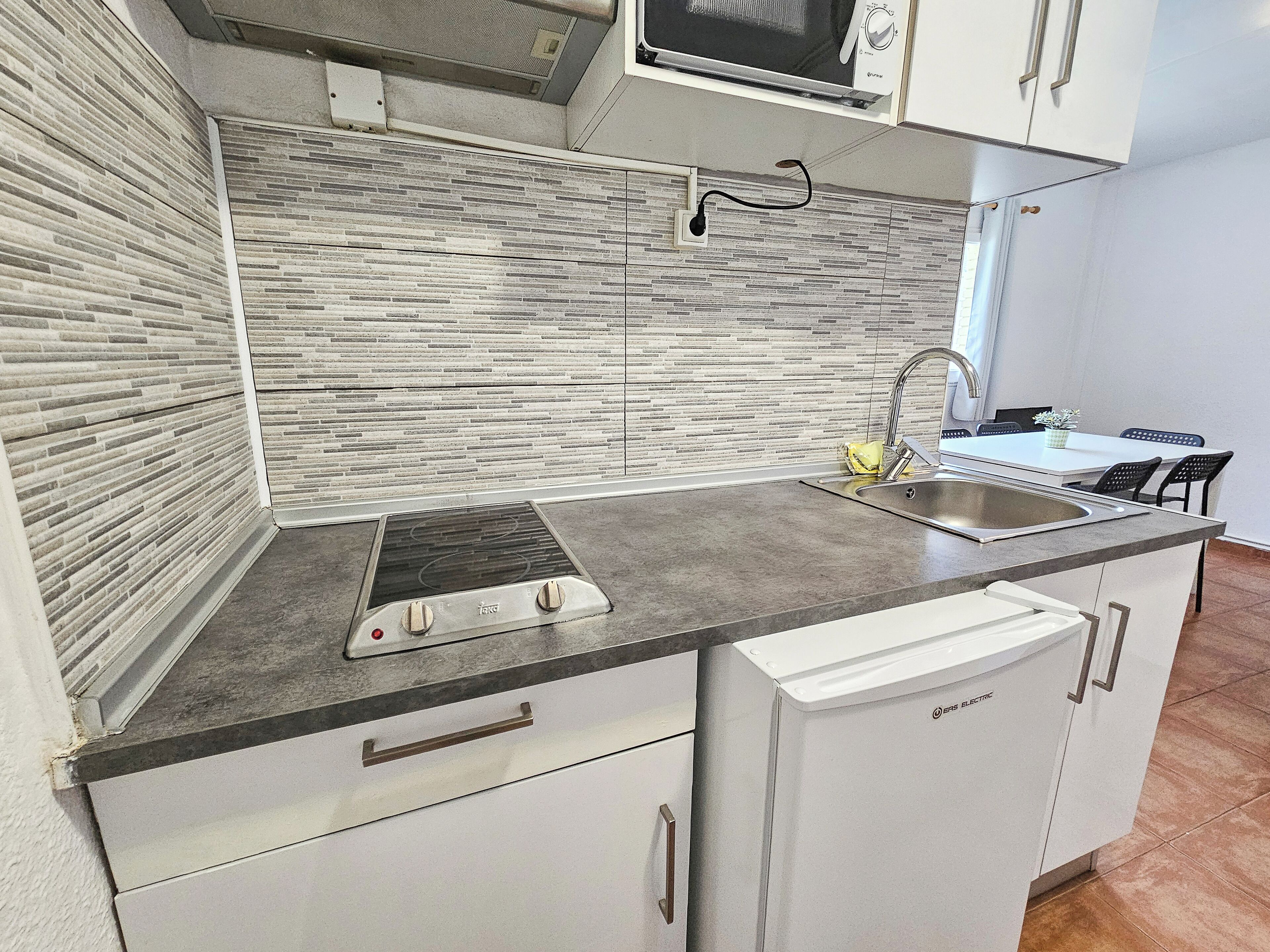 Apartment, 3 Bedrooms (5 pax) | Private kitchen