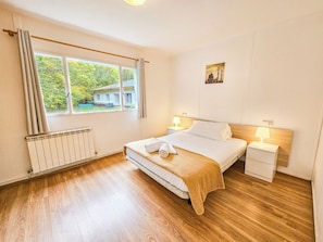 アパートメント 3 ベッドルーム (8 pax) | 1 室のベッドルーム、客室ごとに異なる装飾、客室ごとに異なるインテリア、遮光カーテン