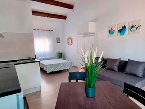 Superior Studio, 1 Bedroom | Living area