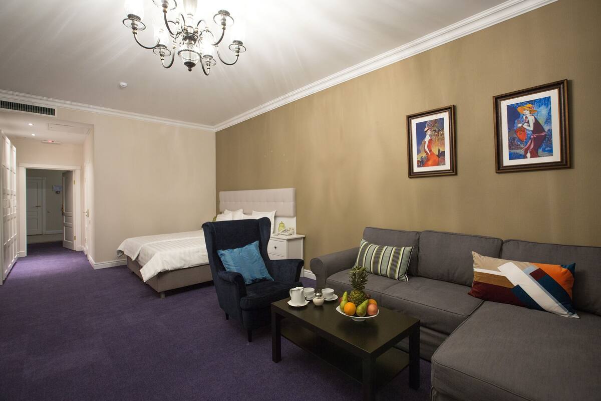 Standard Double or Twin Room | Minibar, in-room safe, desk, rollaway beds