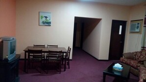 TV - Aston Hotel Suites (Muscat)