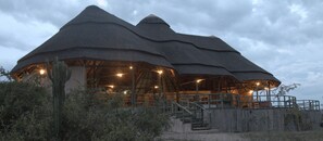 Exterior - Kasenyi Safari Camp (Kasese)