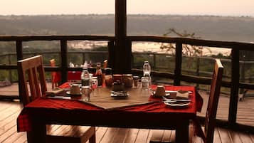 Breakfast, lunch, dinner served; local and international cuisine