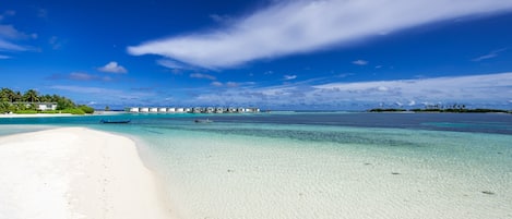 Uitzicht op strand/zee