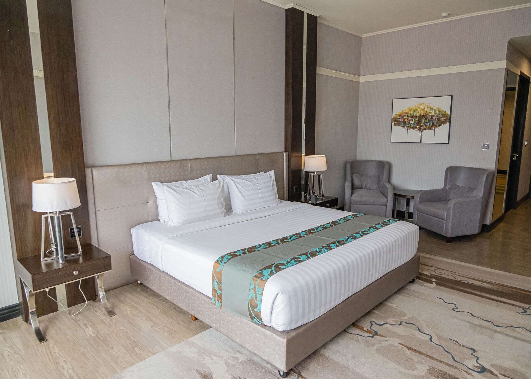 Minibar, in-room safe, desk, laptop workspace