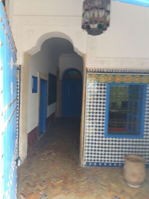 Pintu masuk hartanah