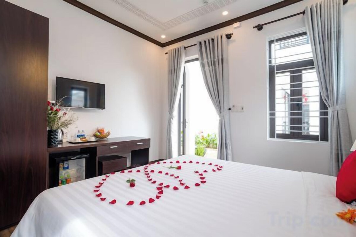 Balcony Room