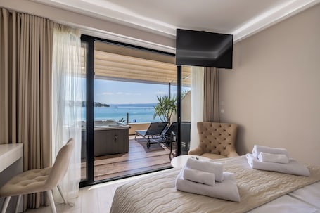 Exclusive Room, Non Smoking, Sea View. Sea View Luxury Rooms Seven of Nine