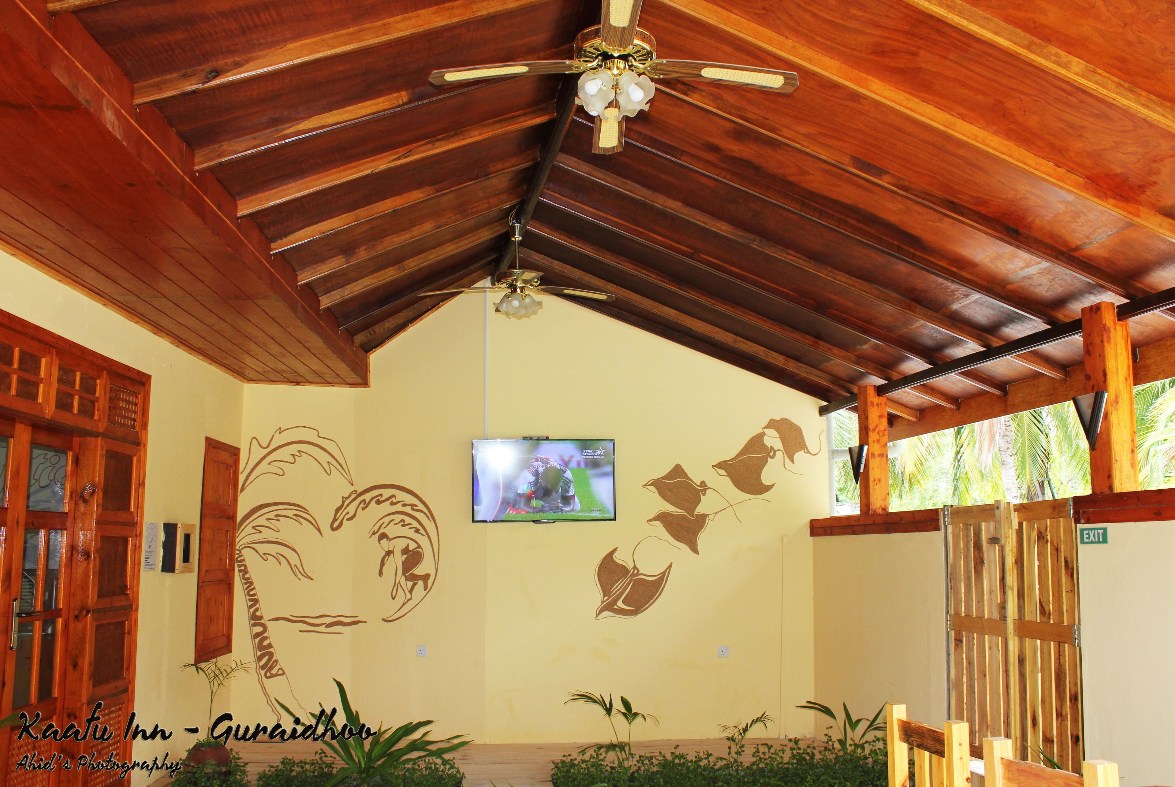 Aamiainen, lounas ja illallinen; kansainvälinen keittiö 