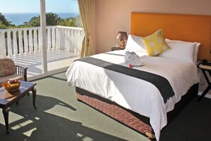 Individually decorated, individually furnished, desk, free WiFi - Durban Manor Guest House (Umhlanga)