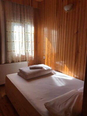 In-room safe, soundproofing, free WiFi