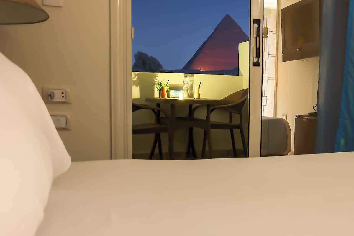 1 Schlafzimmer, Minibar, Schreibtisch, laptopgeeigneter Arbeitsplatz