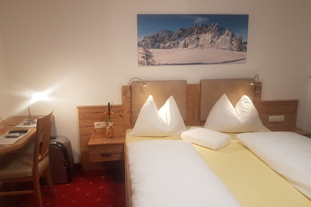 double room, mountain view | 1 bedroom, premium bedding, in-room safe, desk