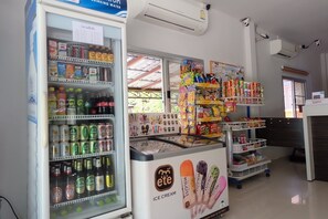 Gift shop - The Phant Hotel (Surin)