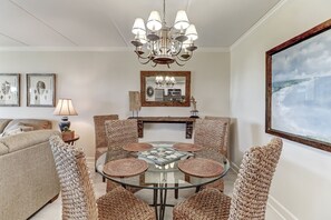 Apartment, 2 Schlafzimmer | Speisen