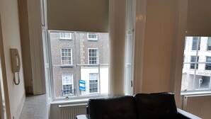 Unclassified image, 3 of 18, button - Leeson Street Apartments (Dublin)