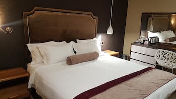 Ropa de cama de alta calidad y minibar