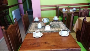 Bao gồm bữa sáng kiểu Âu hàng ngày