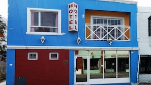 Mặt tiền nơi lưu trú