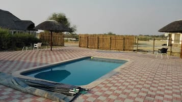 Kolam renang outdoor