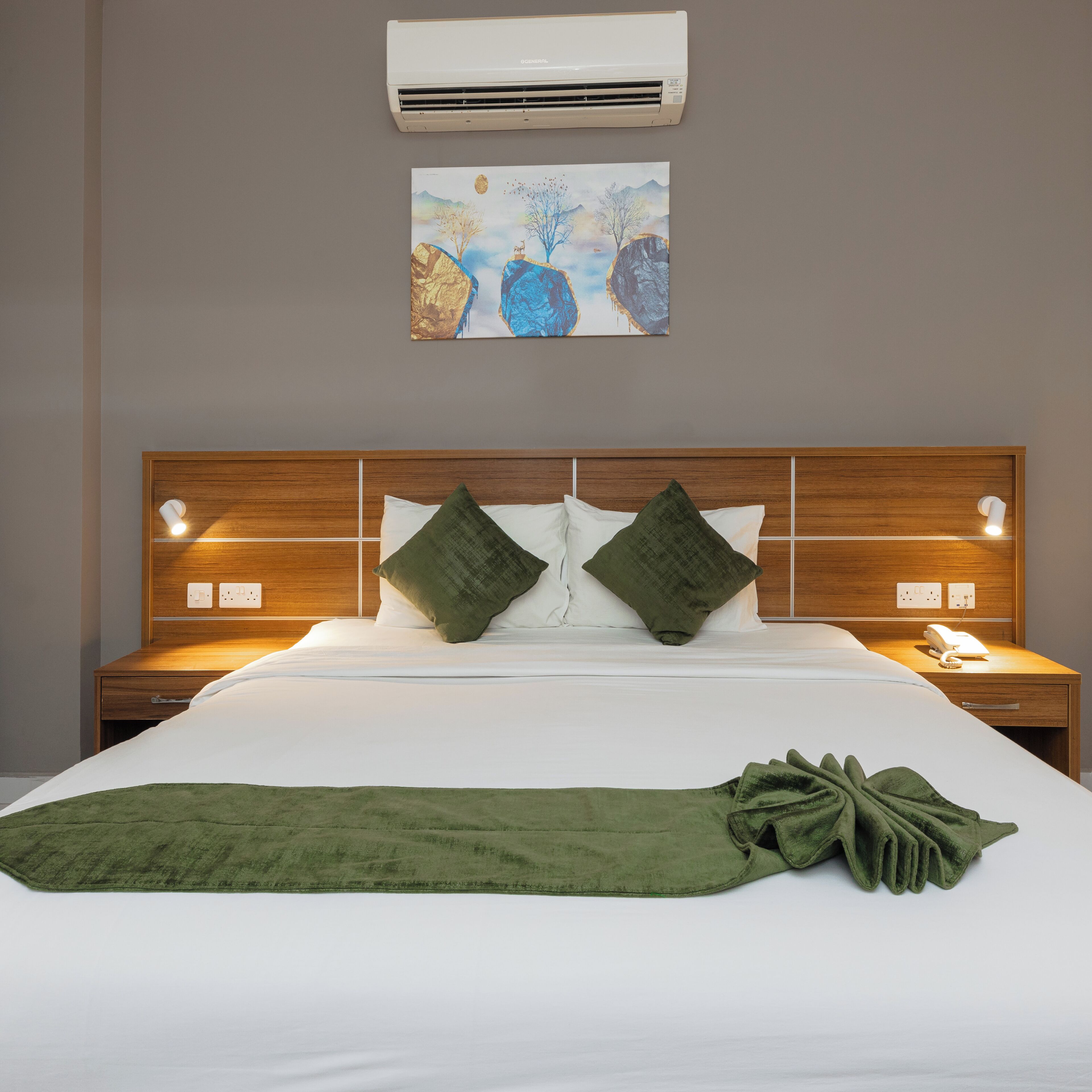 1 bedroom, in-room safe, rollaway beds, free wifi