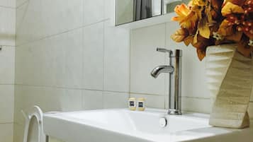 Standard Room | Bathroom sink
