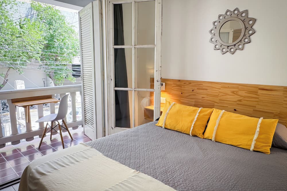 Mora Hostel