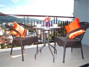 Appartement, 2 chambres | Balcon
