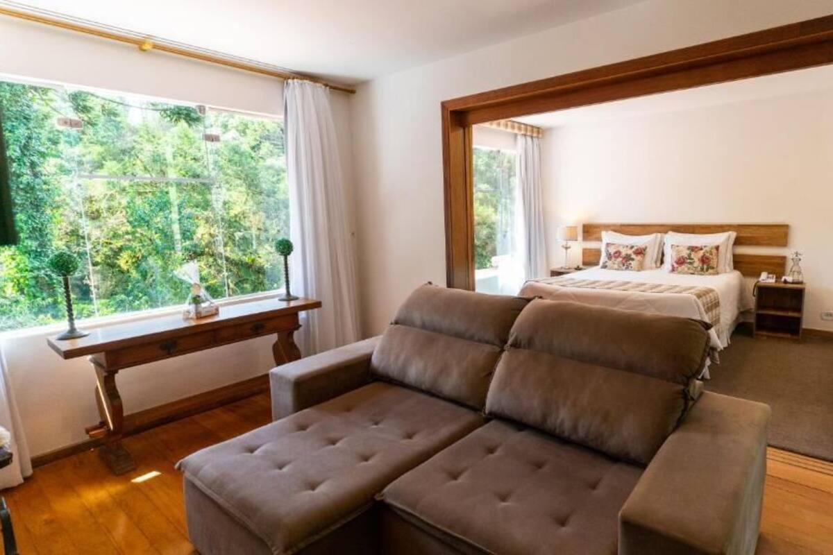 Chalé Master Vênus Com Banheira de Hidromassagem Dupla | Allergikerbettwaren, Minibar, Verdunkelungsvorhänge, kostenloses WLAN