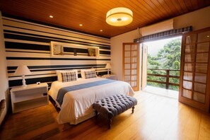 Suíte Master New York com Varanda | Hypo-allergenic bedding, minibar, blackout drapes, free WiFi - Pousada Apple House - Campos Do Jordão (Campos do Jordão)