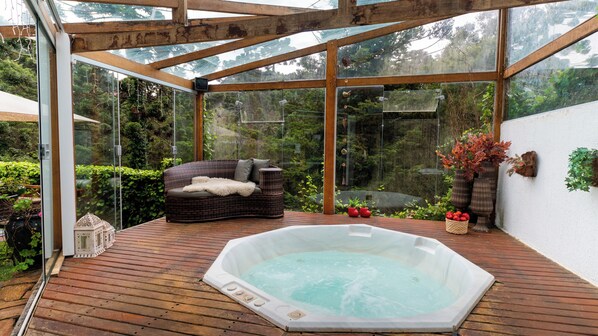 Bain à remous extérieur