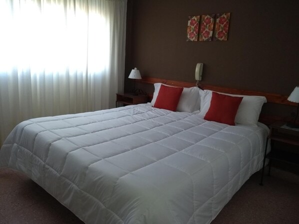 In-room safe, free WiFi