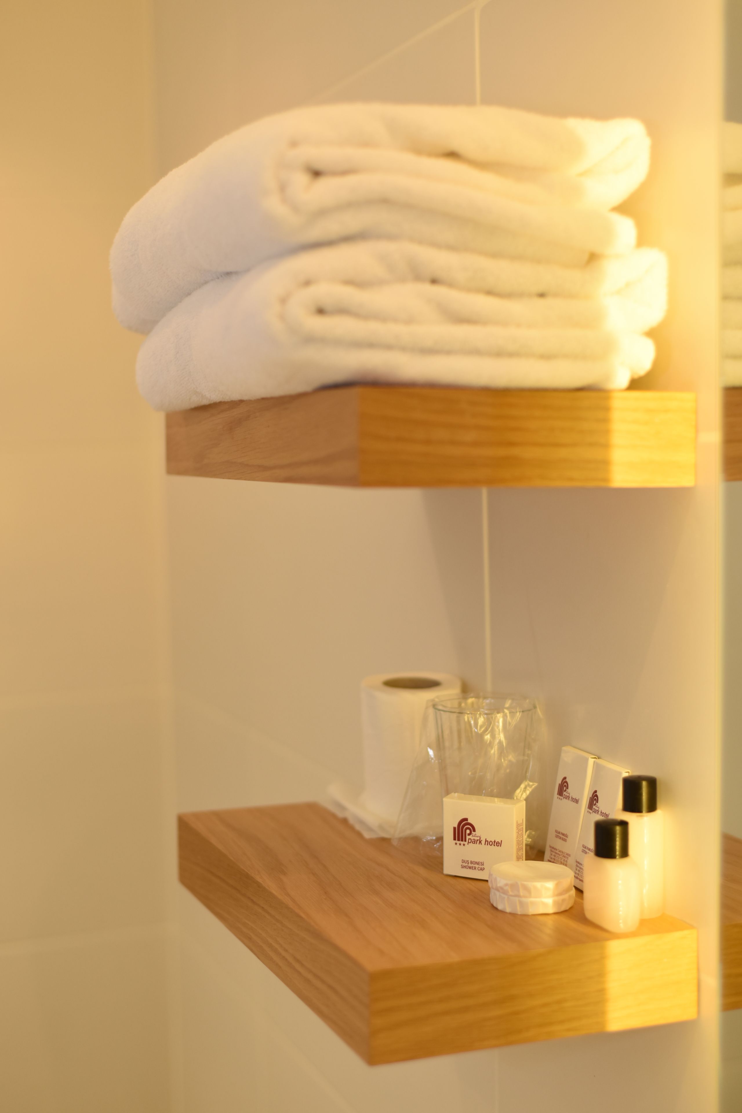 separate bathtub and shower, deep-soaking bathtub, free toiletries