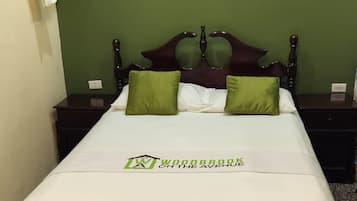 Kalis bunyi, seterika/papan seterika, Wi-fi percuma, cadar katil