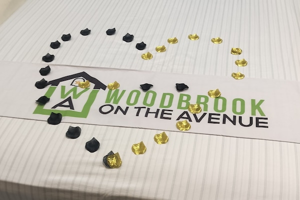 Kalis bunyi, seterika/papan seterika, Wi-fi percuma, cadar katil