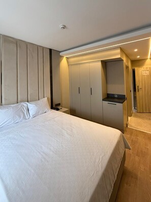 Minibar, in-room safe, desk, soundproofing - Hotel Kayalar (Antalya)