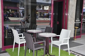 Terrace/patio - Hotel Kayalar (Antalya)