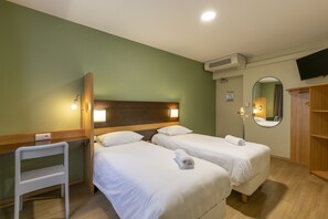 Single Room | Individually furnished, desk, bed sheets - Vinihôtel (Beaune)