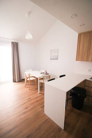 Family Villa | Living area | Flat-screen TV - Oriente DNA Studios II (Loures)