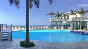 Alberca al aire libre