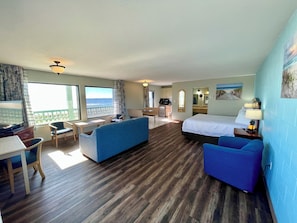 Deluxe Room, 1 King Bed, Kitchen, Beach View (GULF FRONT KITCHEN WITH 1 KING) | Living area | 32-inch flat-screen TV with cable channels, TV