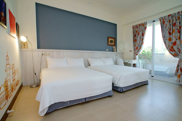 ห้องสแตนดาร์ดสำหรับสี่ท่าน | โต๊ะทำงาน, ผ้าม่านกันแสง, เตียงเสริม/เปล, Wi-Fi ฟรี