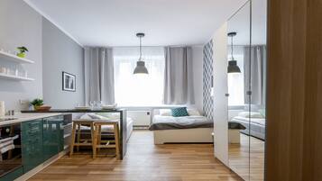 Premium bedding, individually decorated, desk, laptop workspace