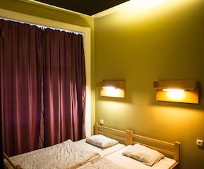 Iron/ironing board, free WiFi