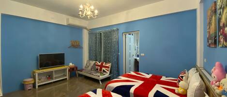 Signatur-værelse til 4 personer - 2 dobbeltsenge - ikke-ryger - balkon | Skrivebord, mørklægningsgardiner, lydisolering, gratis Wi-Fi