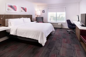 In-room safe, desk, laptop workspace, blackout curtains - Hilton Garden Inn Columbia Downtown, SC (Columbia)