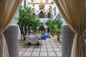 Breakfast, lunch, dinner served; Moroccan cuisine