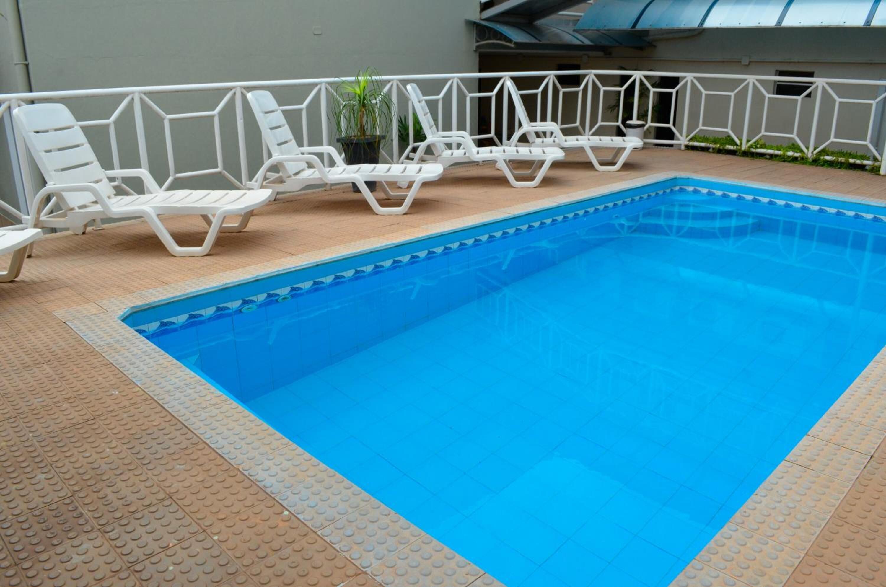 outdoor pool, pool loungers